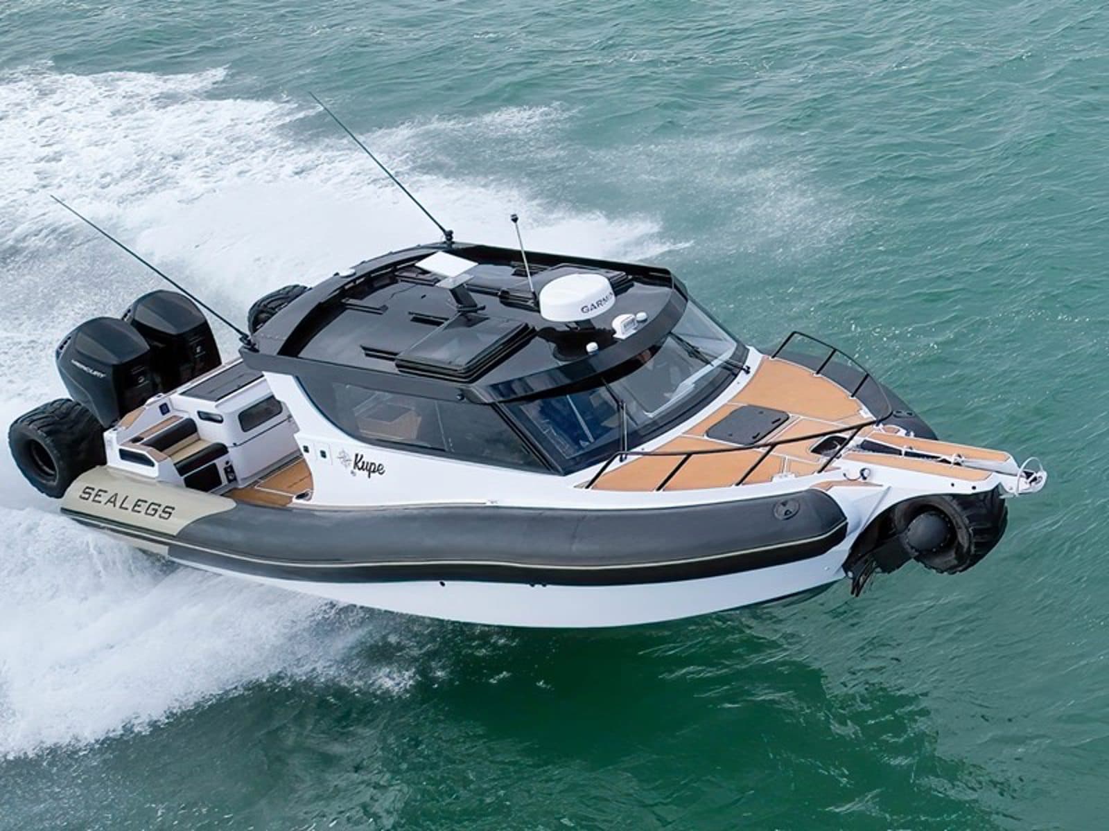 12m (39' 5") Sport RIB: 12rc kupe aerial shot