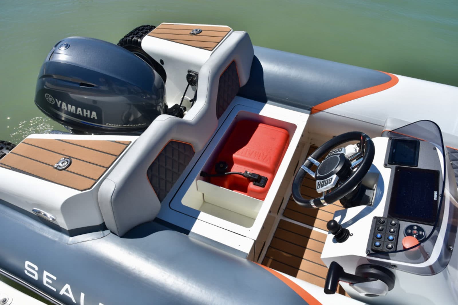 3.8m (12’5”) Luxury Tender: lc slide sealegs 38m tender luxury and craftmanship